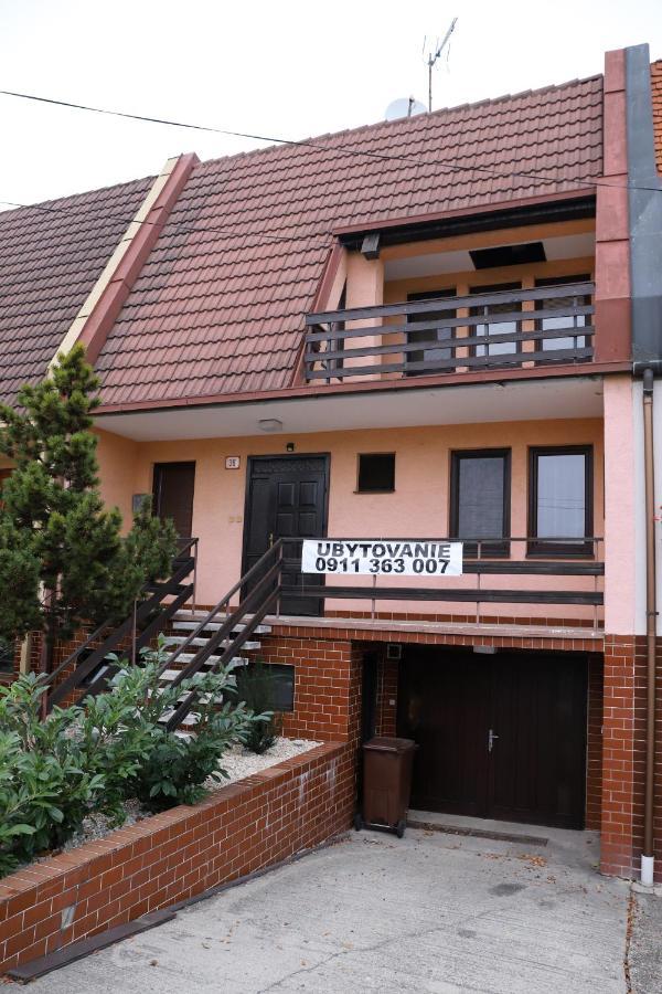 Ubytovanie Viktória Dunajská Streda Exterior foto